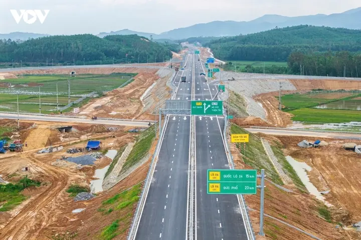Bộ Xây dựng đề xuất cơ chế đặc thù để mở rộng cao tốc Bắc - Nam lên 6 làn xe