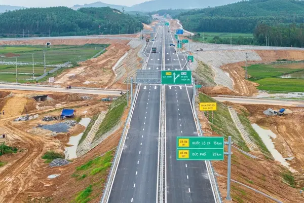 Bộ Xây dựng đề xuất cơ chế đặc thù để mở rộng cao tốc Bắc - Nam lên 6 làn xe