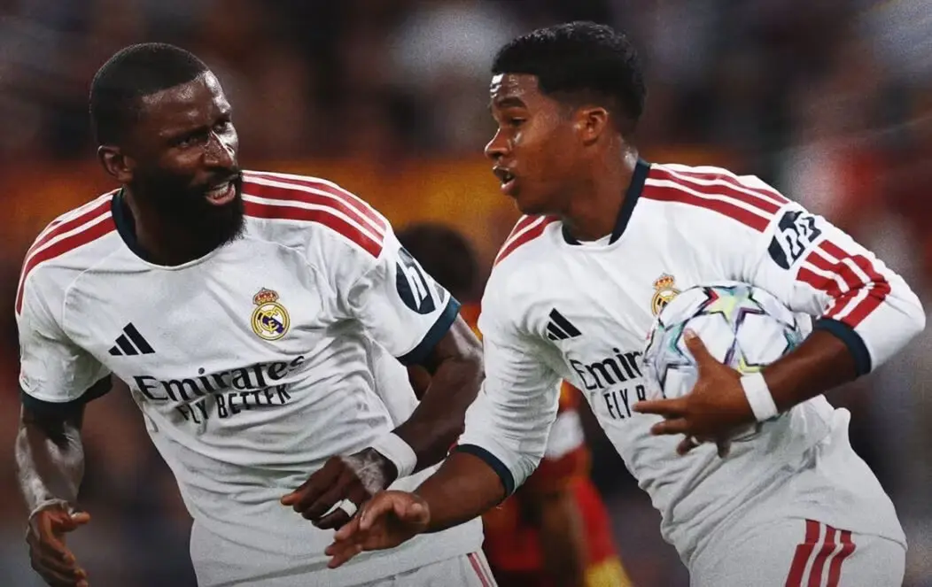 Real Madrid và AS Roma rượt đuổi tỷ số trong trận cầu điên rồ 7 bàn thắng