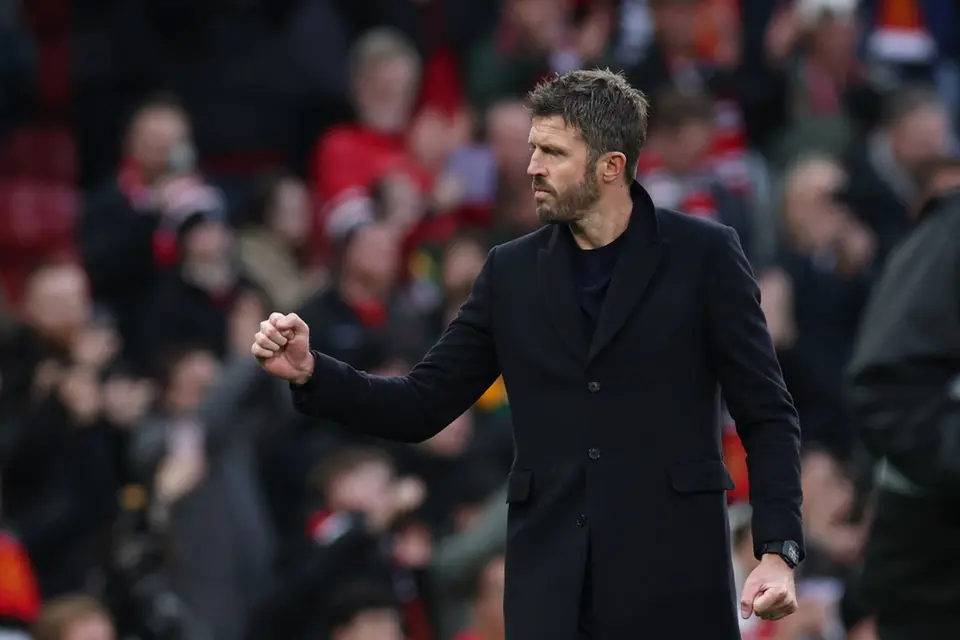 Carrick hết đường lùi ở Madrid