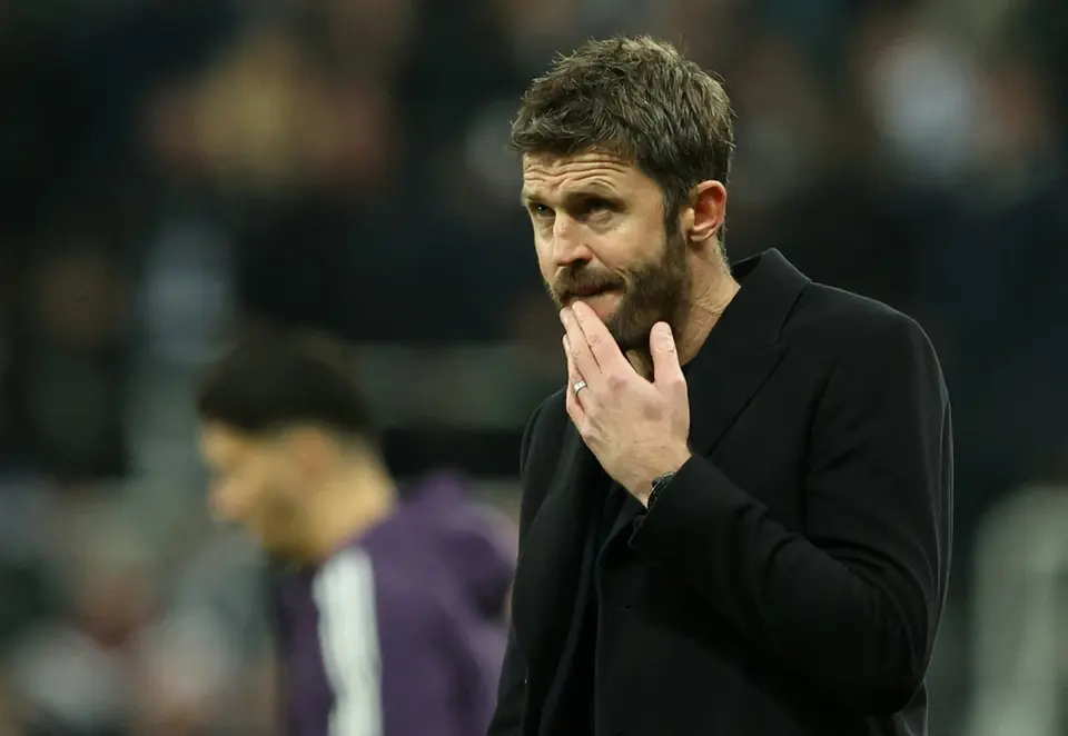 Khi nào MU sa thải Carrick?