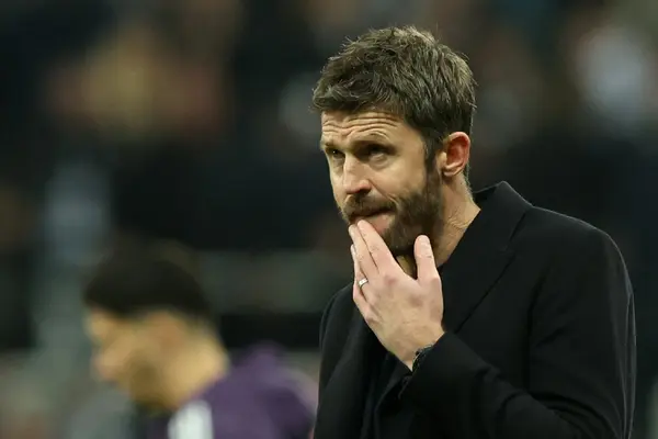 Khi nào MU sa thải Carrick?