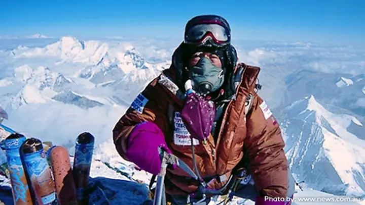 Ai là người cao tuổi nhất chinh phục Everest?