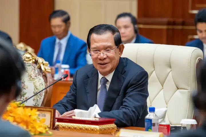 Thủ tướng hội kiến Chủ tịch CPP, Chủ tịch Thượng viện Campuchia Hun Sen