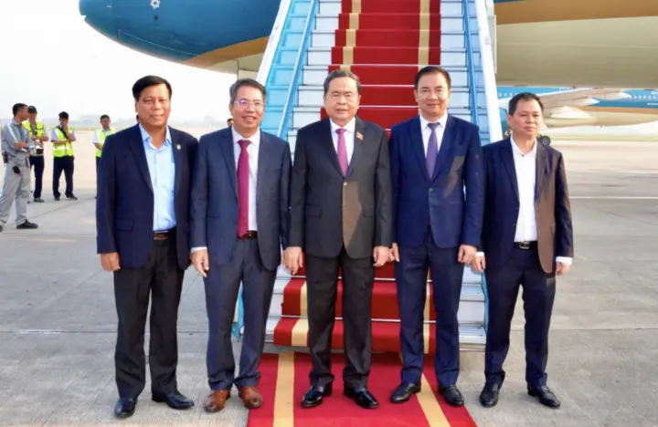 Chủ tịch Quốc hội Trần Thanh Mẫn lên đường thăm chính thức Trung Quốc