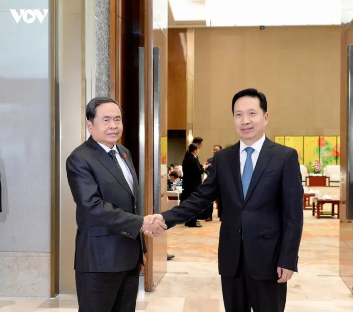 Chủ tịch Quốc hội đề nghị Hưng Yên và Thiểm Tây trở thành hợp tác điển hình