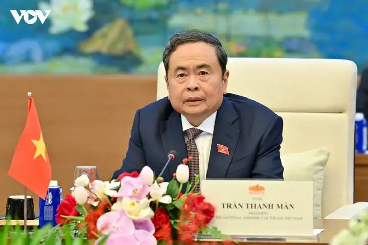Việt Nam - Lào chia sẻ kinh nghiệm hoàn thiện thể chế phát triển kinh tế