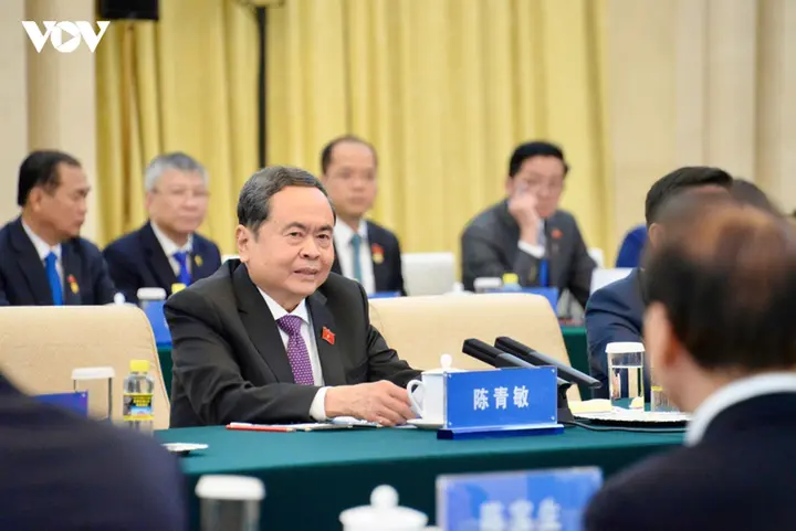 Chủ tịch Quốc hội: Tăng cường giao lưu giữa các đoàn thể Nhân dân Việt - Trung