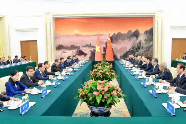 Chủ tịch Quốc hội: Tăng cường giao lưu giữa các đoàn thể Nhân dân Việt - Trung