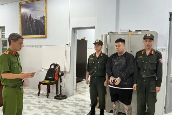 Khởi tố, bắt giam kẻ nổ súng bắn người giữa đường ở Đồng Nai