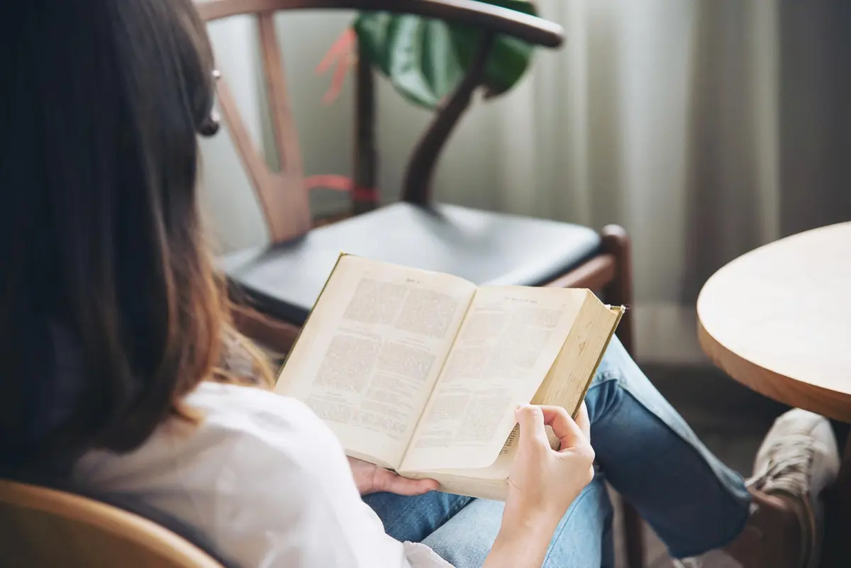 Dấu hiệu cảnh báo ngưng lướt điện thoại trước khi quá muộn