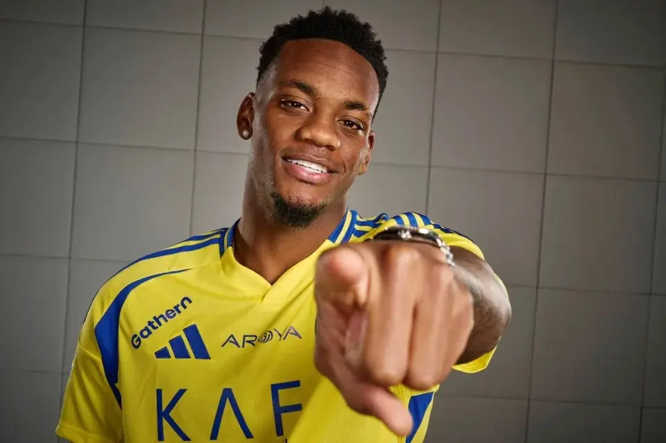 Phát ngôn về tiền gây tranh cãi của cựu sao Premier League