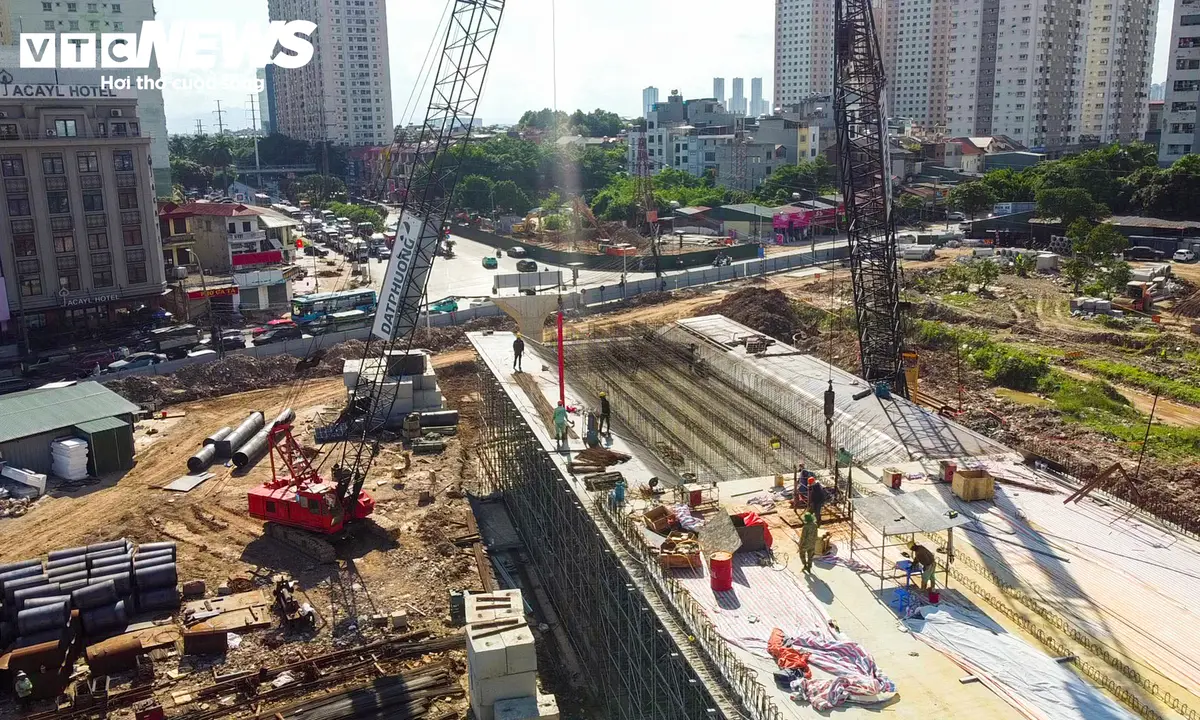Nút giao 786 tỷ đồng ở Hà Nội đúc phiến dầm đầu tiên sau nhiều năm đình trệ