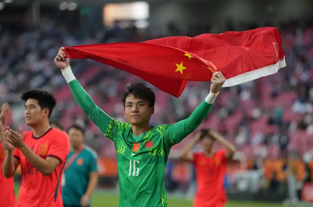 U23 bay cao, tuyển Trung Quốc lại chạm đáy