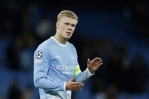 Erling Haaland phá kỷ lục của Lionel Messi tại Champions League