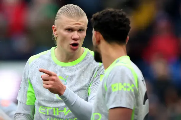 Haaland có thể mất khoản tiền lớn nếu Man City xuống hạng