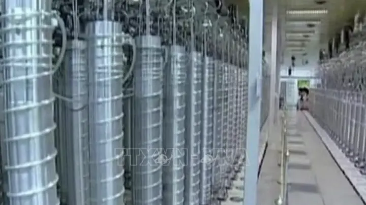 Iran tuyên bố năng lực hạt nhân ngang tầm nước phát triển, không nhượng bộ Mỹ