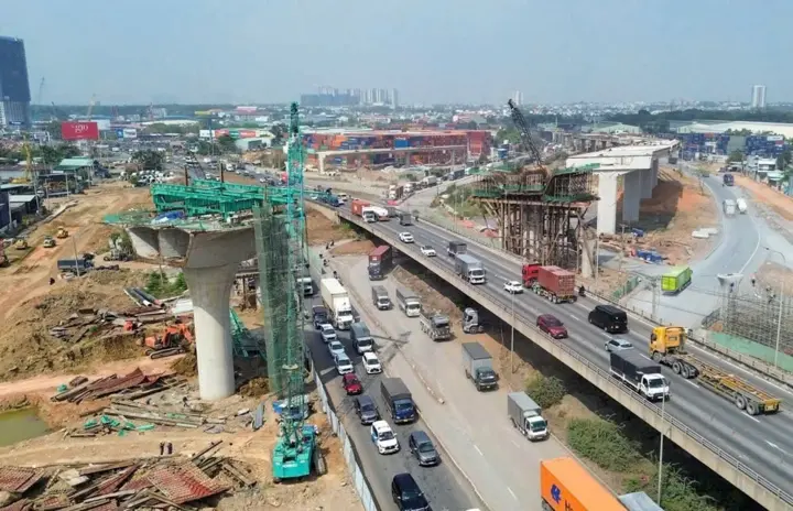GDP tăng gần 10%, vì sao người dân chưa thấy thu nhập tăng tương xứng?