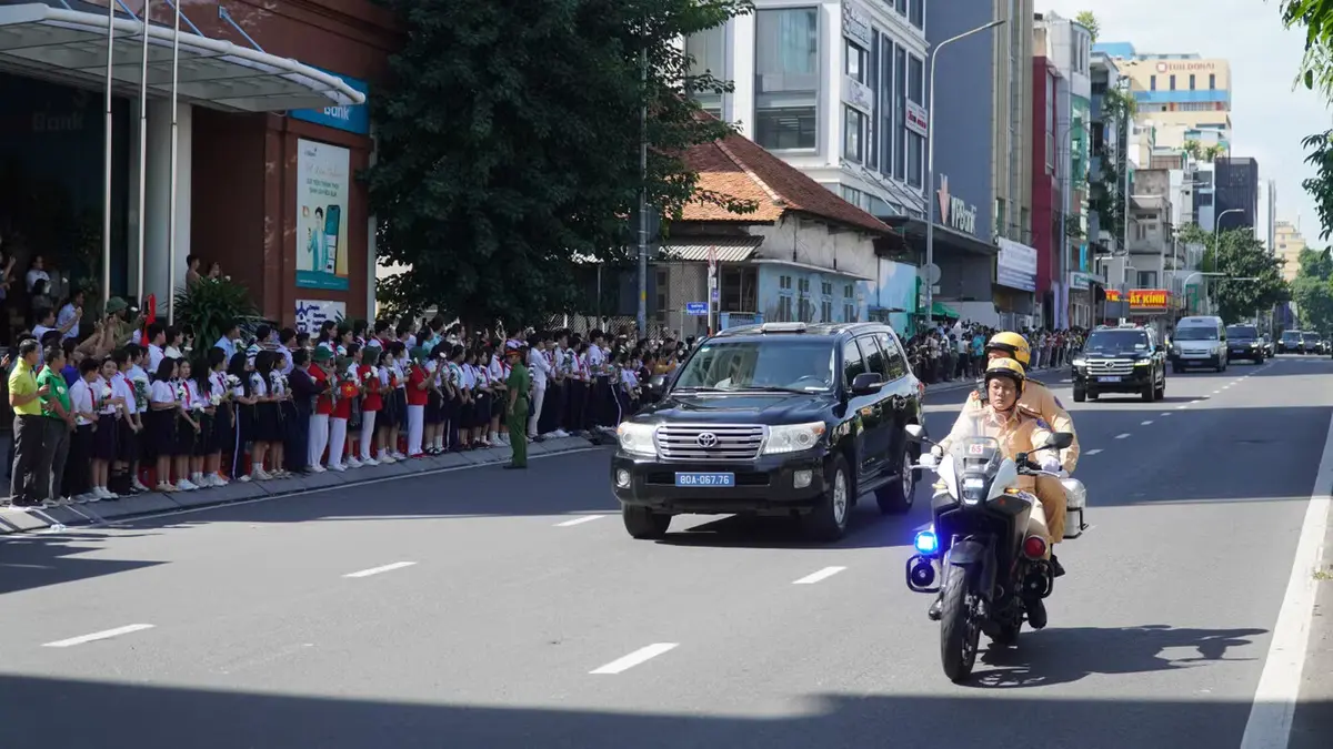Những khoảnh khắc lắng đọng ngày tiễn đưa 731 liệt sĩ về an nghỉ bên đồng đội