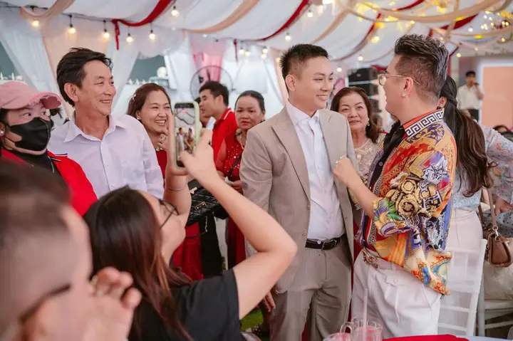 Những hình ảnh chưa được hé lộ trong đám cưới của Hoài Lâm