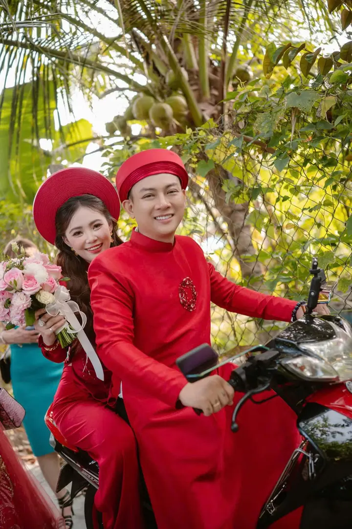 Những hình ảnh chưa được hé lộ trong đám cưới của Hoài Lâm