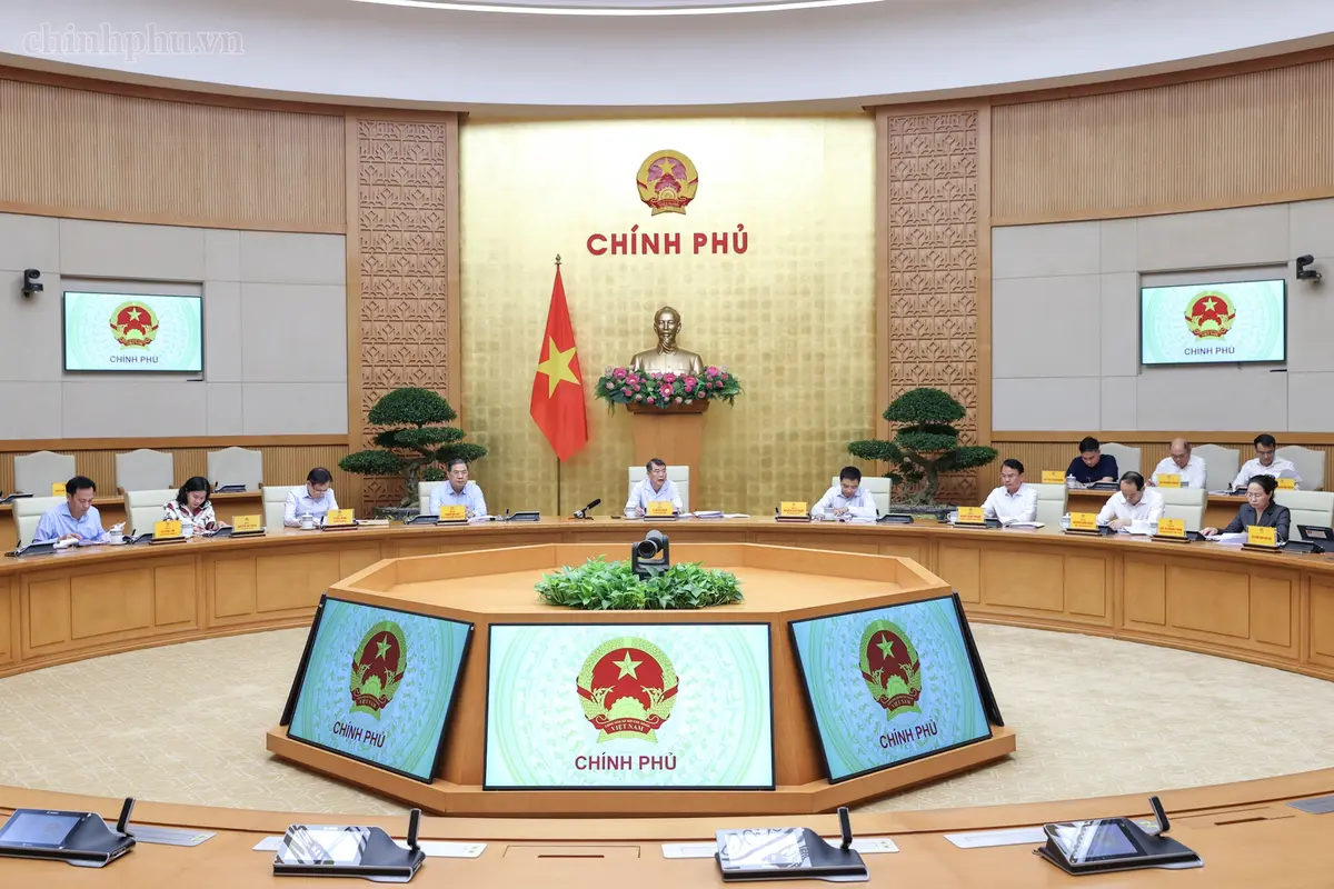 Thủ tướng: Đánh giá cán bộ định kỳ để xem xét điều động, phân công lại nhiệm vụ