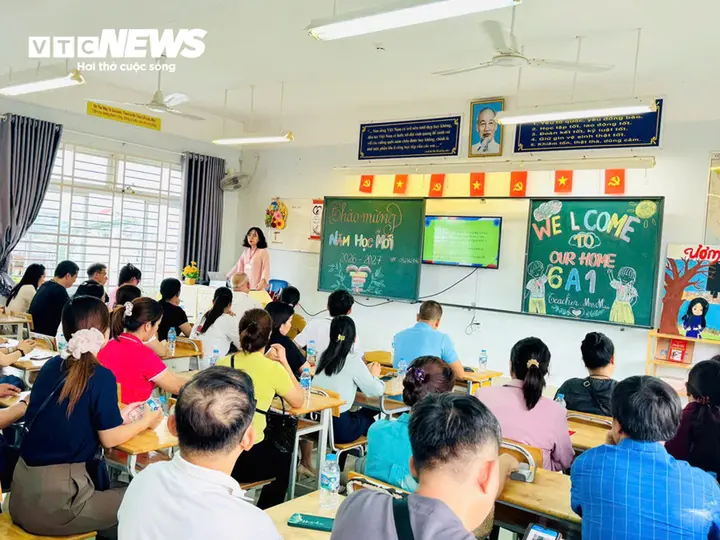 Từ 15/11, bỏ quỹ phụ huynh: Nhẹ gánh đóng góp, lo khoản chi phát sinh