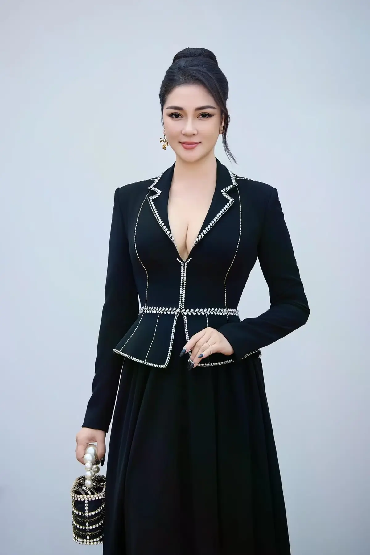 Hoa hậu Nguyễn Thị Huyền trở thành tiến sĩ