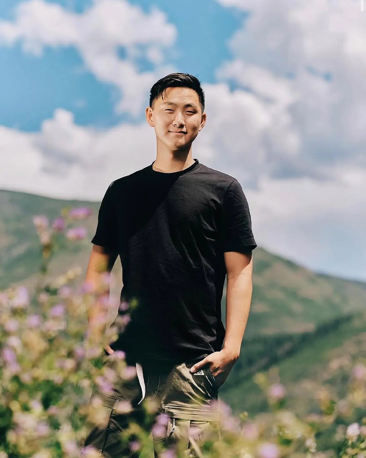 Diện mạo của tỷ phú 29 tuổi sau 16 tháng làm việc với Zuckerberg