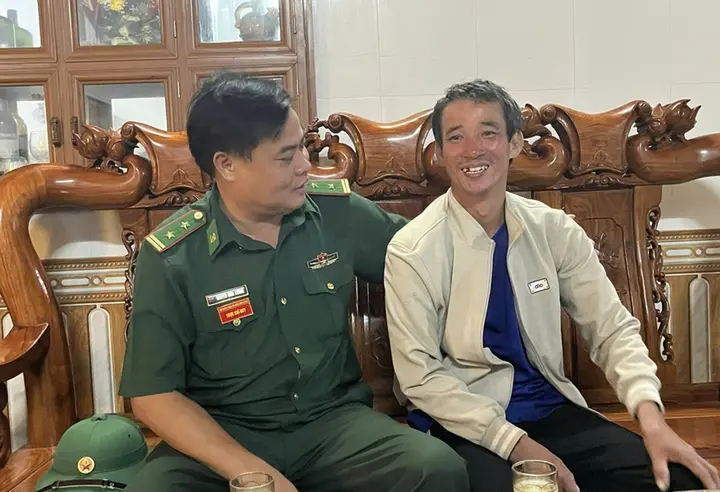Ngư dân mất tích sau vụ chìm tàu cá tự bơi vào bờ sau 8 giờ lênh đênh trên biển