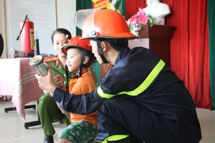 65 năm người lính cứu hỏa Thủ đô: Khi Nhân dân cần, họ đi về phía lửa