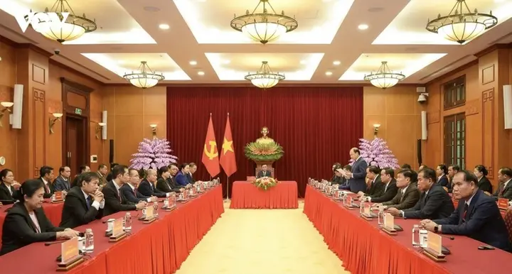 Thường trực Ban Bí thư Trần Cẩm Tú tiếp đoàn cán bộ cấp cao Lào