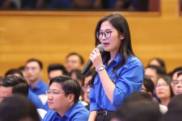 Người trẻ thất nghiệp, khởi nghiệp thì nghẽn vốn, các Bộ trưởng nói gì