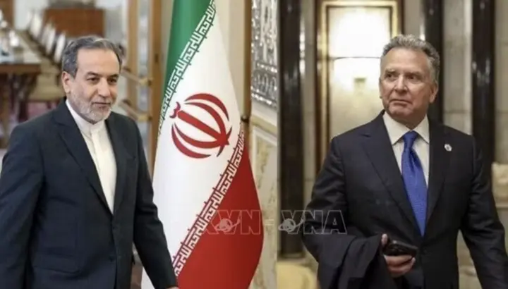 Iran tuyên bố năng lực hạt nhân ngang tầm nước phát triển, không nhượng bộ Mỹ