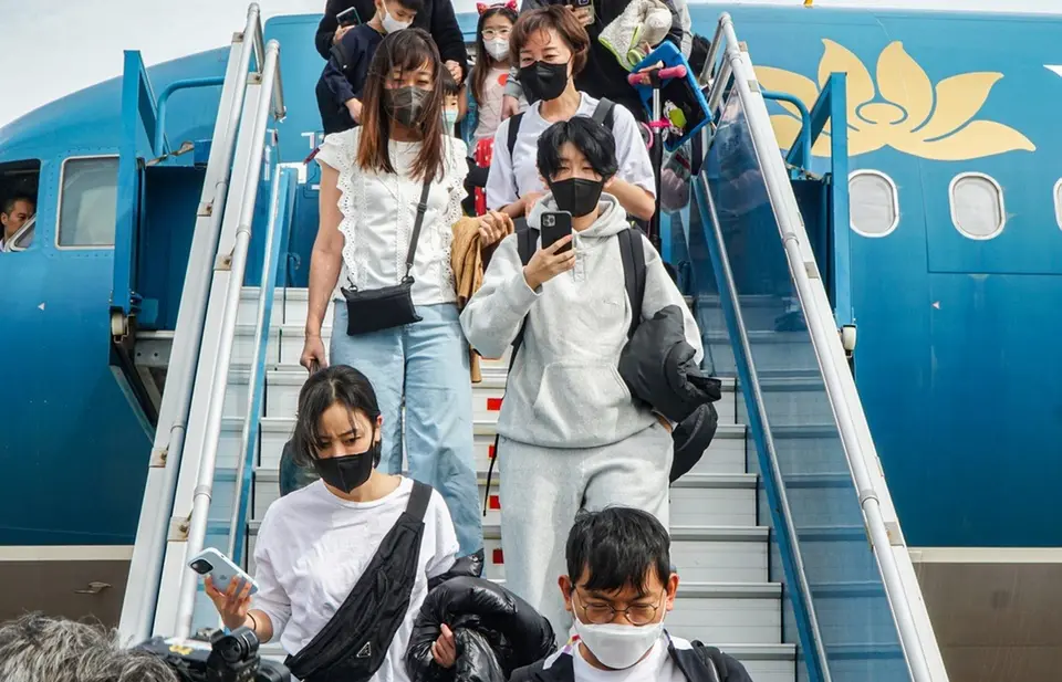 Việt Nam thí điểm miễn thị thực cho khách Trung Quốc đến Khánh Hòa
