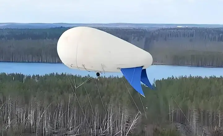 Nga thử nghiệm khí cầu trang bị dây cáp chống UAV Ukraine
