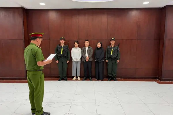 Khởi tố chủ công ty cung cấp sản phẩm giảm cân chứa chất cấm cho Ngân 98
