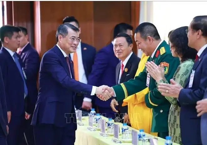 Thủ tướng: 'Mỗi kiều bào là một đại sứ nhân dân' vun đắp quan hệ Việt Nam - Lào