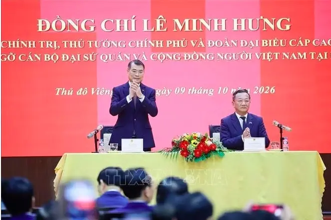 Thủ tướng: 'Mỗi kiều bào là một đại sứ nhân dân' vun đắp quan hệ Việt Nam - Lào