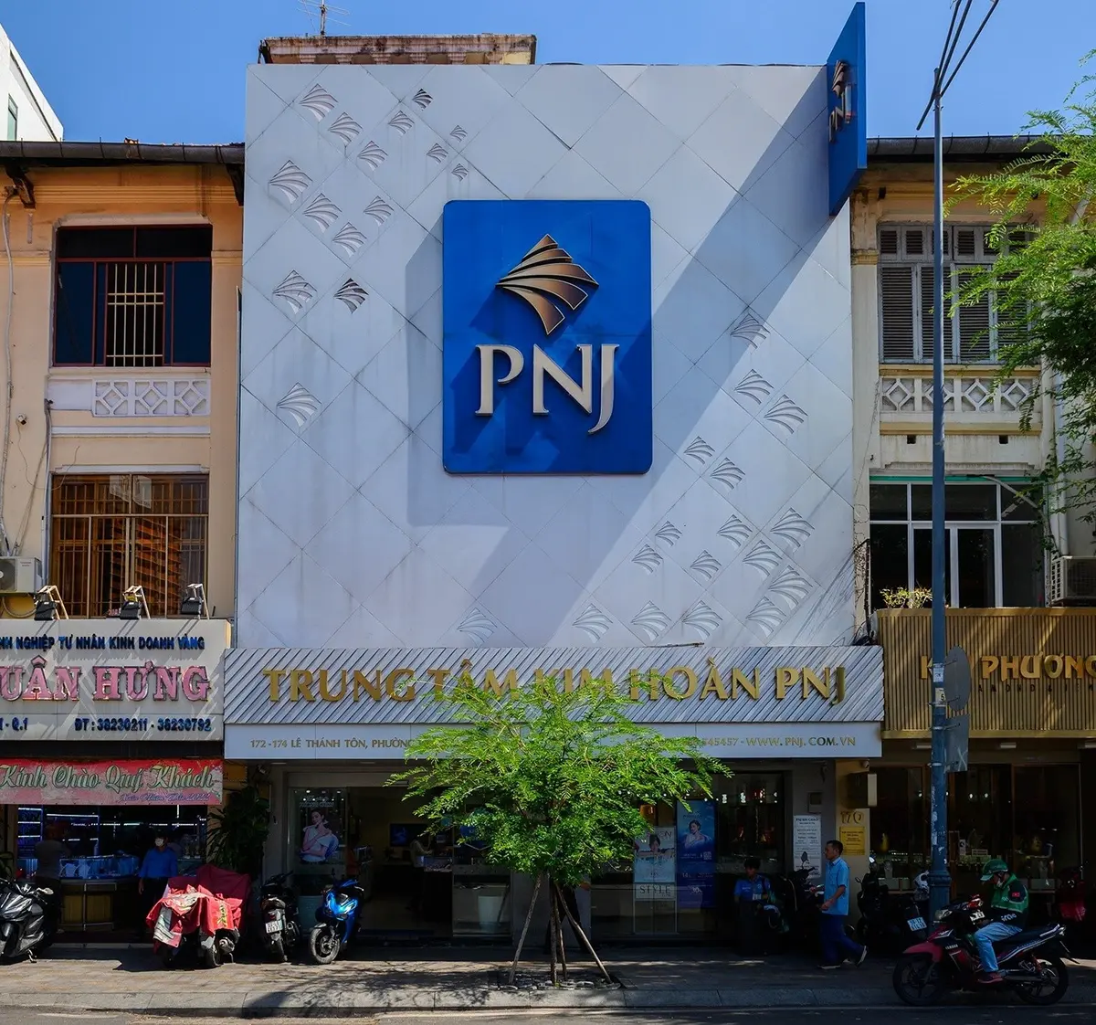 Cổ phiếu PNJ vẫn bị bán mạnh