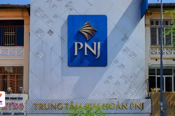 Cổ phiếu PNJ vẫn bị bán mạnh