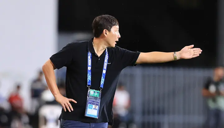 HLV Kim Sang-sik: 'Chấn thương của cầu thủ Việt Nam tích tụ qua thời gian'