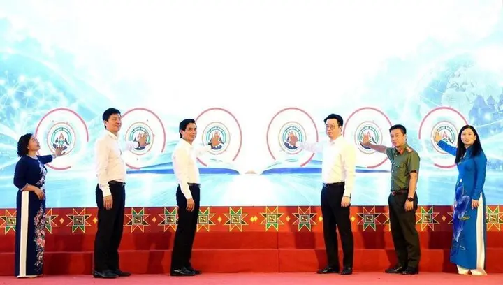 Người dân Lạng Sơn sắp được trải nghiệm robot AI, làm chủ kỹ năng số