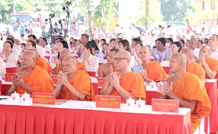 Cần Thơ tổ chức mừng lễ Sene Dolta cho đồng bào Khmer