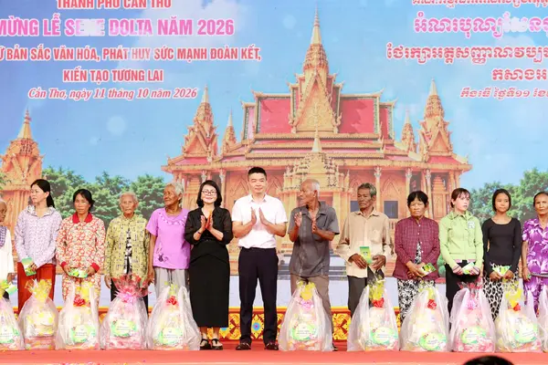 Cần Thơ tổ chức mừng lễ Sene Dolta cho đồng bào Khmer