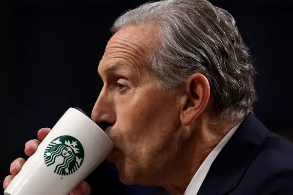 'Hội chứng kẻ mạo danh' khiến nhà sáng lập Starbucks chật vật