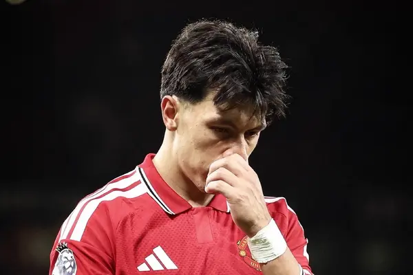 Martinez không xin lỗi, nói rõ lý do chỉ trích ban lãnh đạo Man Utd