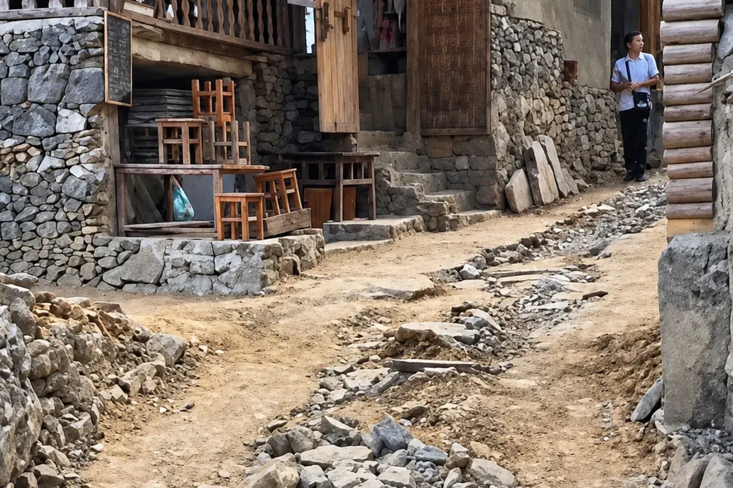 Vì sao Lô Lô Chải ngổn ngang?