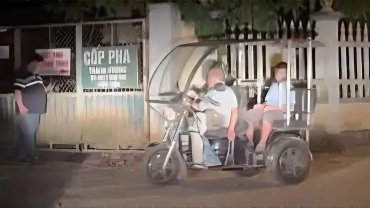 Khởi tố kẻ dùng xe ba gác chở trẻ nhỏ để che giấu ma túy