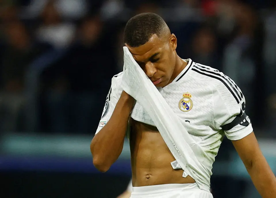 Chuyện gì đang xảy ra với Mbappe tại Real?